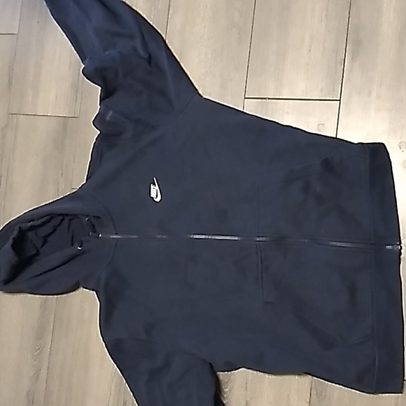 Clothes - Picture 2 of 4